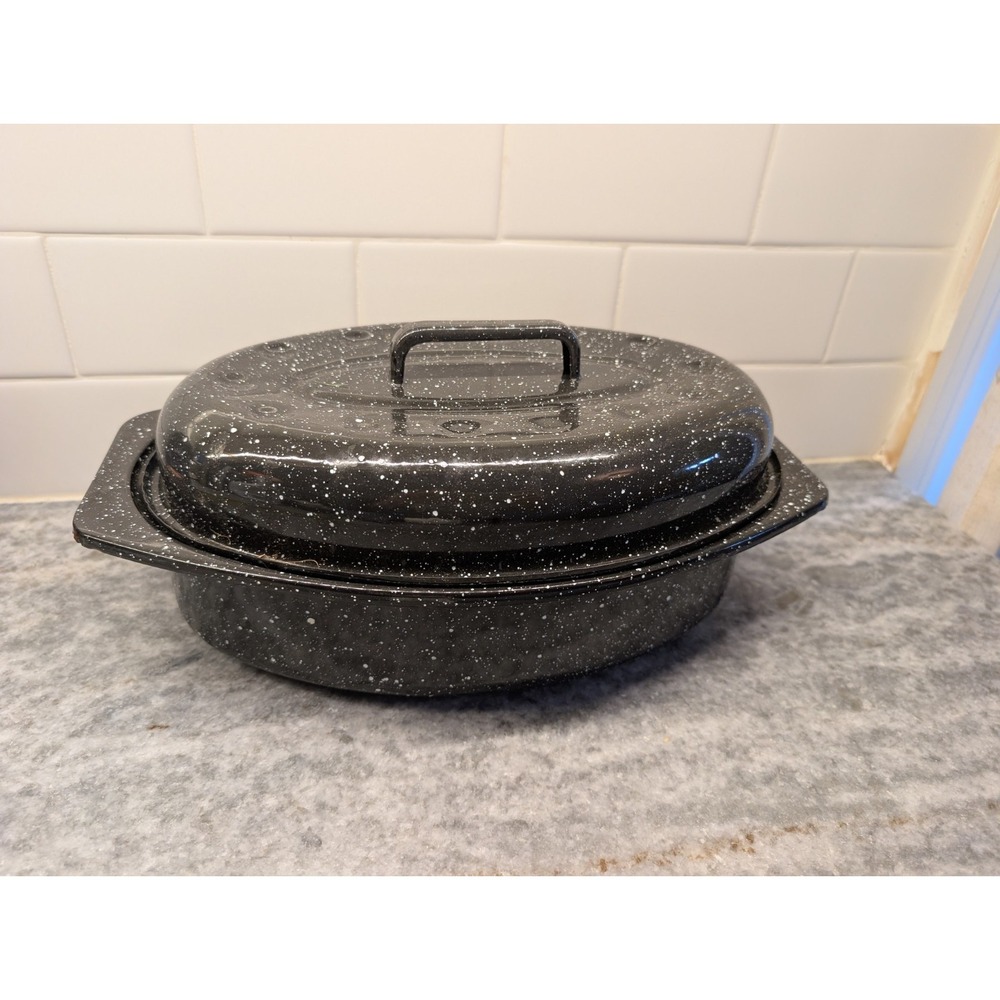 Black Speckled Enamel - Small Oval Roaster Pan w/Lid -‎ 13" x 7"